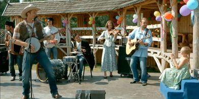 Anton Pampushnyy and Niyole Seryozhnikova in Bednaya Liz (2013)