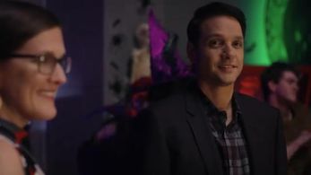 Erin Bradley Dangar and Ralph Macchio in Cobra Kai (Esqueleto)