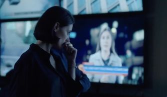 Elee Nova in 'The undeclared war'