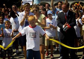 Juliet, with Anna Gunn, in Little Red Wagon