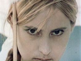 Larisa Kadochnikova in Bilyy ptakh z chornoyu oznakoyu (1971)