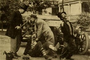 Augustus Carney and Victor Potel in Hank and Lank: Joyriding (1910)