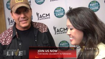 Maria Ngo and Rodney Atkins in The Strip Live (2008)