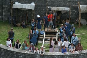 Shooting on the Arfon set in St Louis.