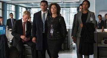 Mary Elizabeth Mastrantonio, Greg Germann, and Charlë Webb in Limitless (2015)