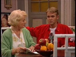 Truus Dekker and Dick van den Toorn in We zijn weer thuis (1989)