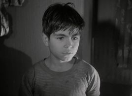 Vittorio Manunta in Stranger on the Prowl (1952)