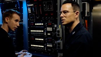 Shane Taylor and Mikey Collins in Hunter Killer (2018)