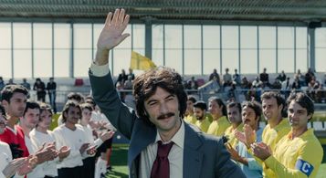 Javier Rey and Christian Escuredo in Cocaine Coast (2018)