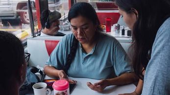 On set. Making Mud realistic. Mud - Hashtł'ishnii