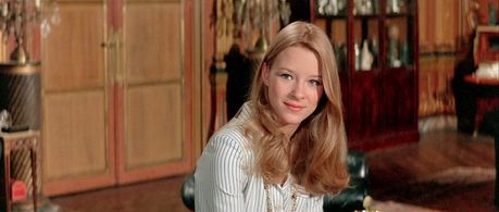 Ann Zacharias in The Wing or The Thigh? (1976)