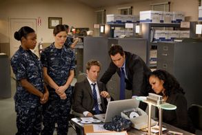 Mark-Paul Gosselaar, Breckin Meyer, Kayla Ewell, and Gabrielle Dennis in Franklin & Bash (2011)