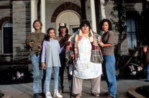 Johnny Depp, Leonardo DiCaprio, Darlene Cates, Laura Harrington, and Mary Kate Schellhardt in What's Eating Gilbert Grap