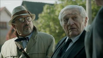 Antonín Hardt and Viktor Preiss in Kapitán Exner (2017)