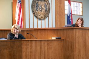 Renée Zellweger and Heather Magee in The Thing About Pam (2022)