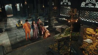 Rashami Desai and Geetanjali Tikekar in Naagin: Episode #4.33 (2020)