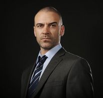 Alan Van Sprang in Shadowhunters (2016)