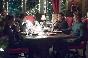 Matthew Davis, Joel Gretsch, Ian Somerhalder, Zach Roerig, Nathalie Kelley, and Candice King in The Vampire Diaries (200