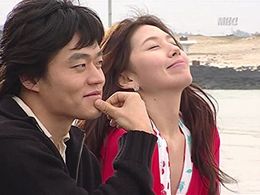 Eun-ju Lee and Lee Seo-jin in Phoenix (2004)