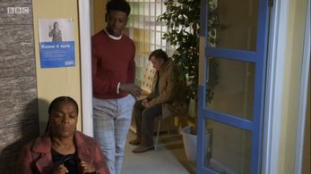 Dex Lee and Yvonne McCleary in Doctors (2000)