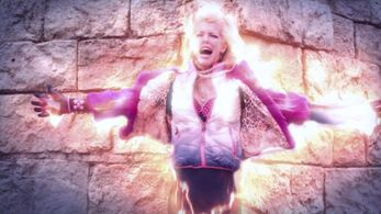 Tara Reid in Sharknado 5: Global Swarming (2017)