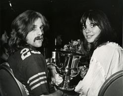 Glenn Frey and Linda Ronstadt in Linda Ronstadt: The Sound of My Voice (2019)