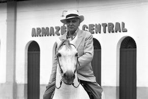 Jorge Dória in Tereza Batista (1992)