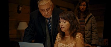 Miroslav Donutil, Alena Mihulová, and Eliska Krenková in Bird Atlas (2021)