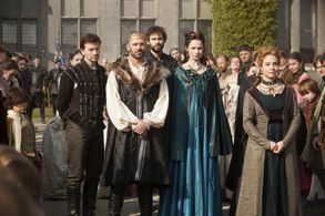 Megan Follows, Alan Van Sprang, Anna Walton, Rossif Sutherland, and Torrance Coombs in Reign (2013)