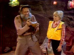 Kathy Coleman and Walker Edmiston in Land of the Lost (1974)