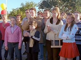 Liam Hess, Basia A'Hern, Hollie Chapman, Anh Do, Henry Nixon, and Fiona Terry in Don't Blame the Koalas (2002)