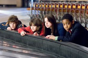 Dyllan Christopher, Quinn Shephard, Gia Mantegna, and Tyler James Williams in Unaccompanied Minors (2006)