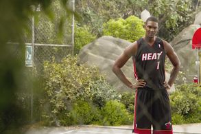 Chris Bosh in Jessie: Say Yes to the Messy Dress (2013)