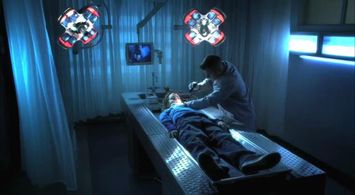 George Eads and Aidan Gould in CSI: Crime Scene Investigation (2000)