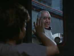 Anthony Quinn and Itaco Nardulli in Treasure Island in Outer Space (1987)