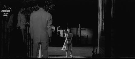 Yûjirô Ishihara, Mie Kitahara, and Sanae Nakahara in Red Pier (1958)