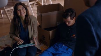 Matthew James Ovens in Humans (2015)