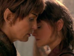 Joanna Cassidy and Kara Zediker in Star Trek: Enterprise (2001)