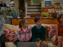 George Hamilton, Wendie Malick, Daniel DiMaggio, and Julia Butters in American Housewife (2016)