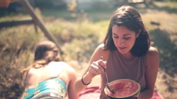 Elena Martín in Júlia ist (2017)