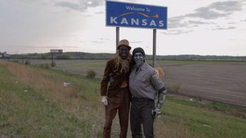 Orien Richman and Jermel Nakia in After the Wizard (2011)