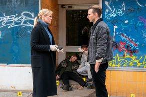 Melanie Marschke, Dominik Hartz, Johannes Hendrik Langer, and Holger Koch in Leipzig Homicide: Zaubermittel (2023)