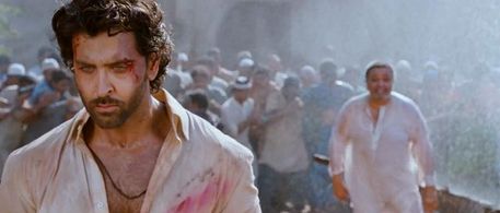 Hrithik Roshan and Rishi Kapoor in Agneepath (2012)