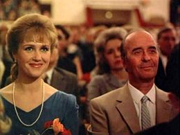 Oleg Borisov and Irina Rozanova in Sluga (1989)