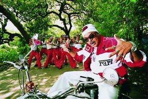 Bharat Jadhav in Golmaal (2006)