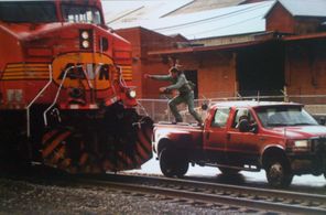 Daniel Stevens double Chris Pine in 'Unstoppable'