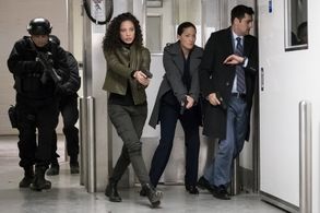 Tawny Cypress, Donnie Keshawarz, and Kim Berrios Lin in The Blacklist: Redemption (2017)