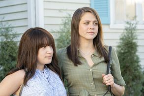 Olivia Luccardi and Gideon Adlon in The Thing About Pam (2022)