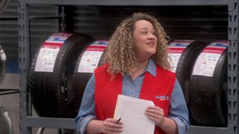 Lynn Andrews in The Big Bang Theory (2007)