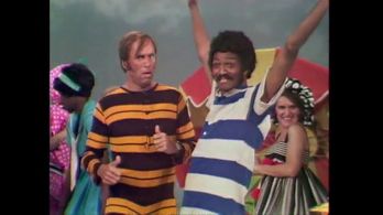 Ruth Buzzi, Teresa Graves, Alan Sues, and Byron Gilliam in Rowan & Martin's Laugh-In (1967)